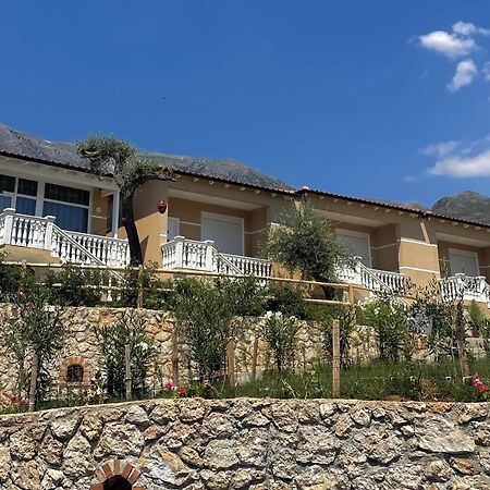 Essos Villas Dhërmi エクステリア 写真