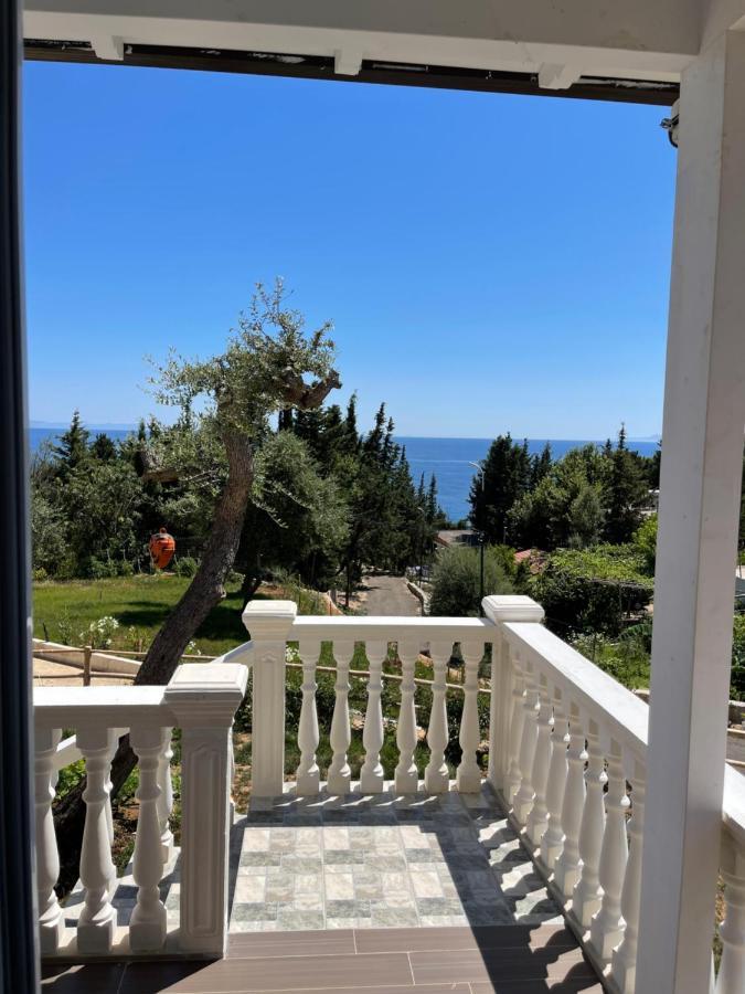 Essos Villas Dhërmi エクステリア 写真