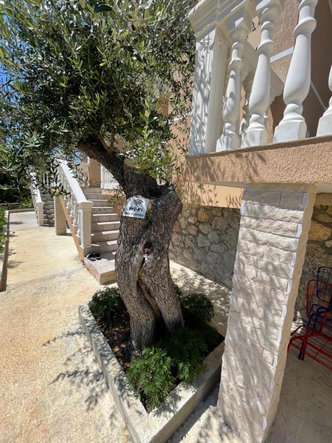 Essos Villas Dhërmi エクステリア 写真
