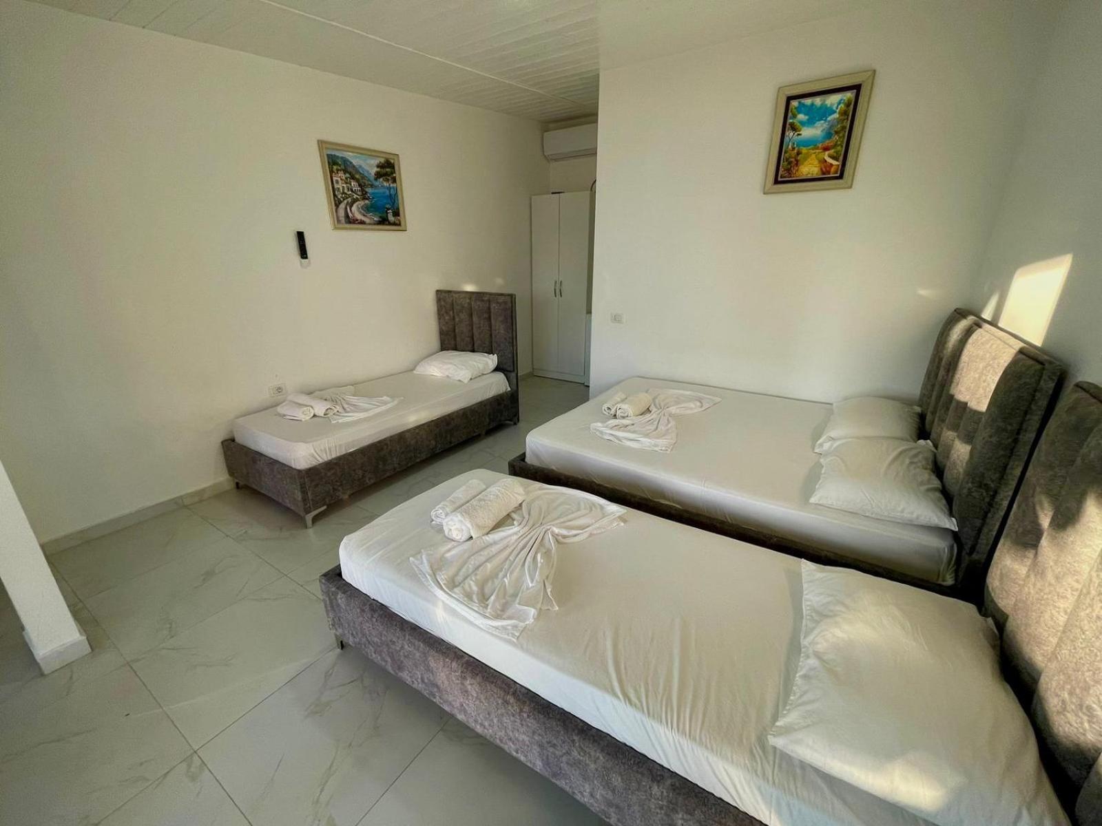Essos Villas Dhërmi エクステリア 写真