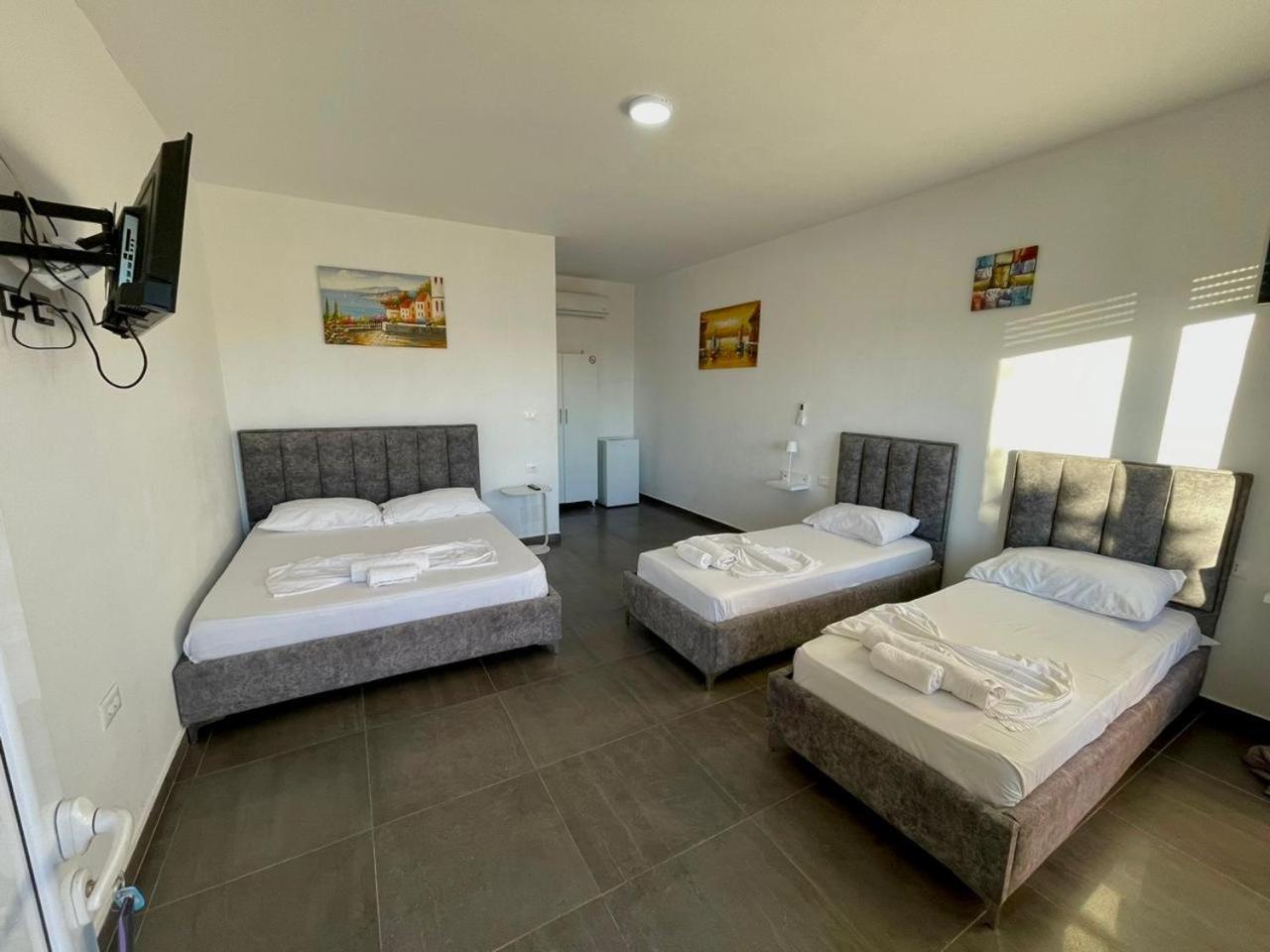 Essos Villas Dhërmi エクステリア 写真